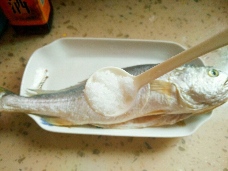 Loại cá giá rẻ nhưng rất bổ, đem hấp hành gừng phải gọi là amp;#34;đỉnh của chópamp;#34;, thanh mát ngày hè - 4