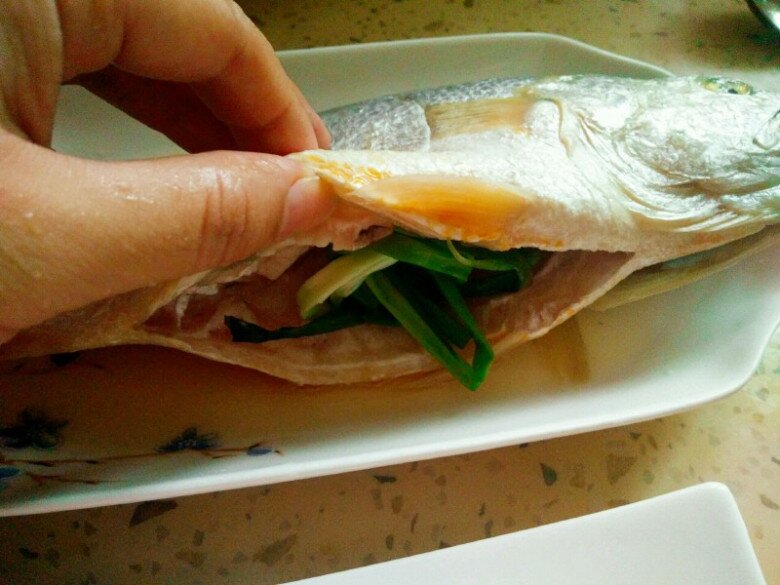 Loại cá giá rẻ nhưng rất bổ, đem hấp hành gừng phải gọi là amp;#34;đỉnh của chópamp;#34;, thanh mát ngày hè - 6