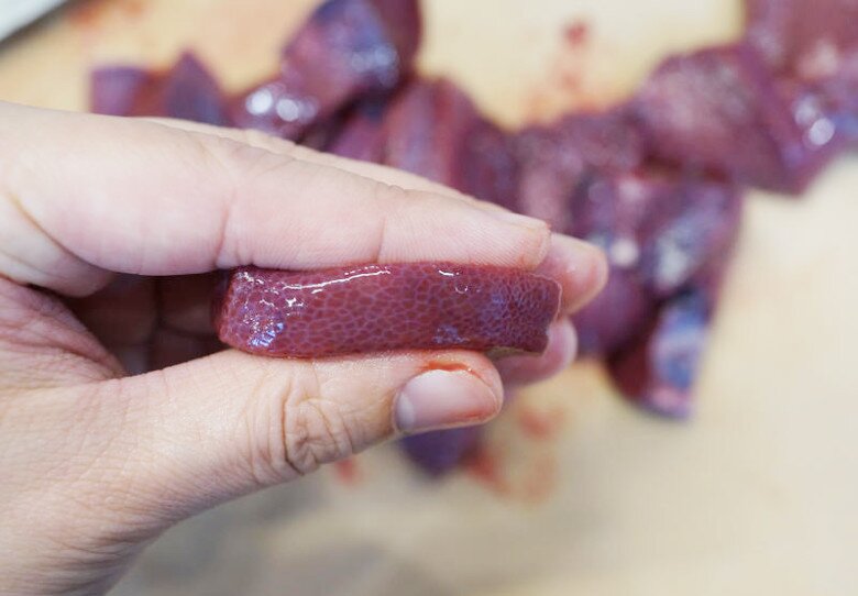 Loại lá mệnh danh là amp;#34;rau của thậnamp;#34;, đem xào với gan lẫn giá được món thơm ngon, cực bổ - 2