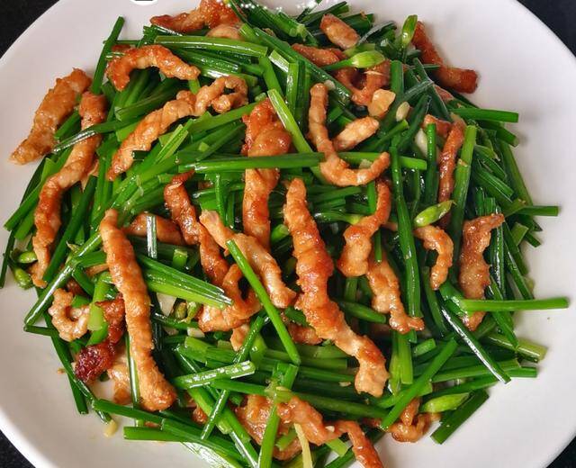 Món này nguyên liệu đơn giản, dễ làm, lại là một loại rau đúng mùa rất ngon.