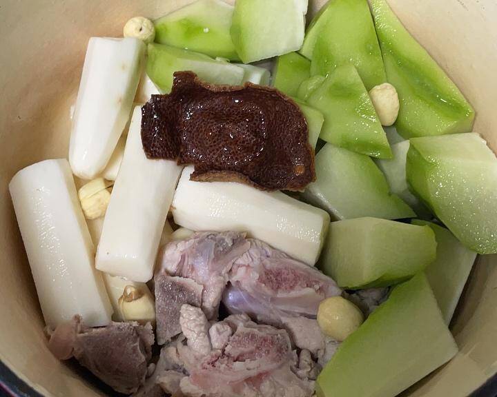 Loại quả là amp;#34;ngân hàng kẽmamp;#34; cực tốt cho trí não, mua về nấu canh kiểu này vừa ngon lại dưỡng gan - 2