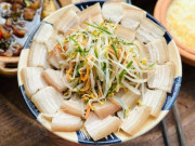 Bếp Eva - Luộc thịt lợn xong để một lúc hay bị xỉn màu, bếp trưởng tiết lộ: Chỉ cần thêm thứ này thịt trắng, mềm mọng thơm ngon