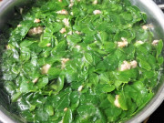Bếp Eva - Cây này thường bị nhầm là rau ngót, canxi gấp 4 lần sữa, nấu thành canh cực ngon và bổ