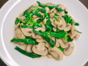 Bếp Eva - Thứ này là rau nhưng giàu đạm lẫn canxi, có thể ngừa ung thư, đem xào được món vừa ngon lại siêu bổ