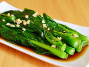 Bếp Eva - Loại rau rẻ tiền nhưng rất ngon, có lượng canxi gấp 5 lần cá, đem luộc rồi sốt tỏi cực giòn ngọt