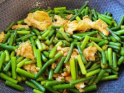Bếp Eva - Không chỉ mướp đắng, rau này xào trứng cũng ngon bất chấp, vài ngày ăn 1 lần cực bổ