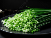 Bếp Eva - Hành lá mua về nhanh hỏng, ngâm trong nước rẻ tiền này rồi bảo quản, vài tháng sau vẫn xanh tươi