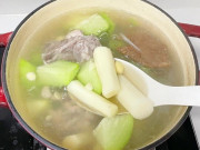 Bếp Eva - Loại quả là "ngân hàng kẽm" cực tốt cho trí não, mua về nấu canh kiểu này vừa ngon lại dưỡng gan