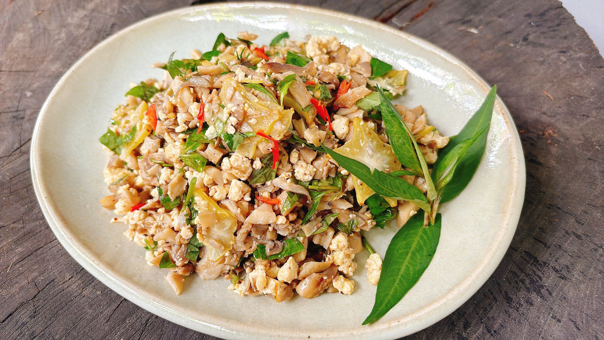 Nữ luật sư hơn 10 năm ăn chay trường, 15 tuổi đã có thể nấu cỗ giỗ ba, ăn chay vì muốn cầu siêu cho mẹ - 6