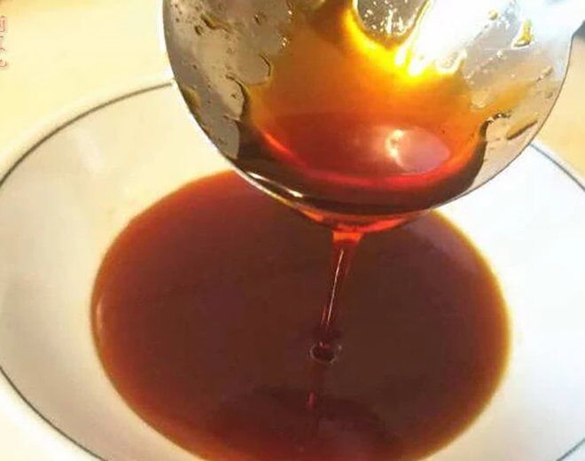 Thắng nước hàng, cho đường hay nước vào trước, sau 30 năm tôi mới biết mình làm sai, đầu bếp mách cách chuẩn - 3