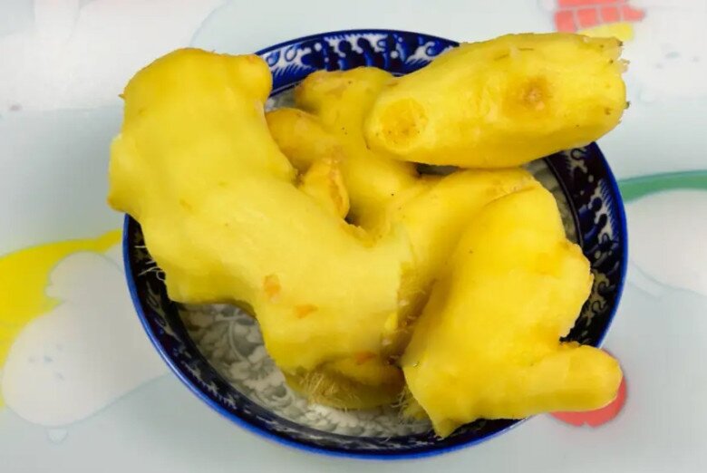 Thì ra ở nhà hàng người ta gọt vỏ gừng như thế này, chẳng trách vừa nhanh, vừa sạch lại không tốn kém hay mất thời gian - 7