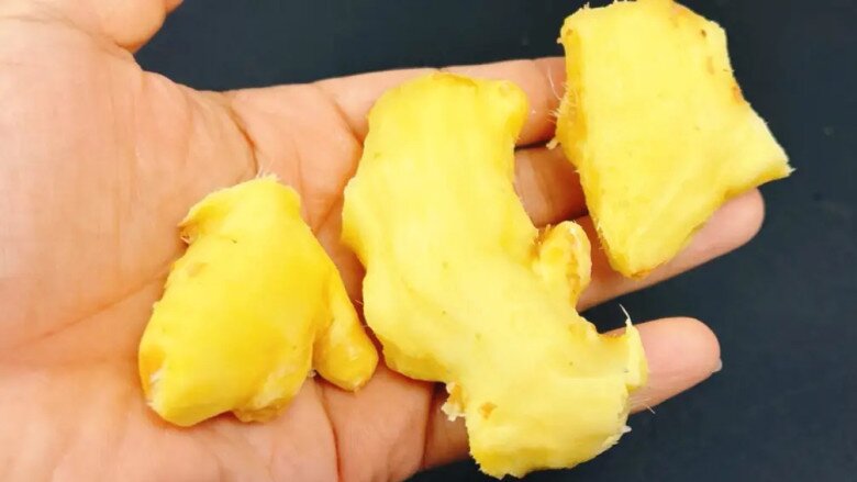 Thì ra ở nhà hàng người ta gọt vỏ gừng như thế này, chẳng trách vừa nhanh, vừa sạch lại không tốn kém hay mất thời gian - 4