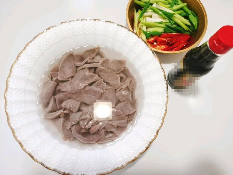 Thứ này chỉ khoảng 60.000đ/kg, dinh dưỡng gấp 10 lần thịt lợn, tiếc là nhiều người không hiểu, đem xào cực ngon - 2