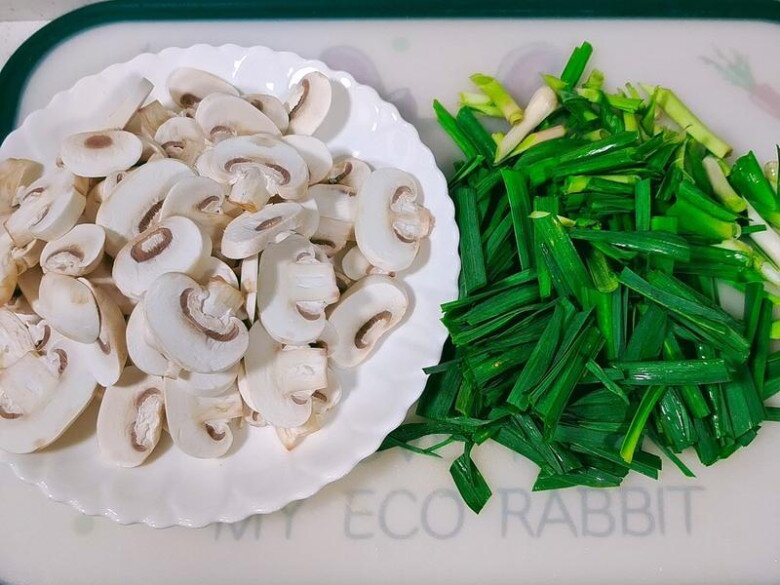 Thứ này là rau nhưng giàu đạm lẫn canxi, có thể ngừa ung thư, đem xào được món vừa ngon lại siêu bổ - 2