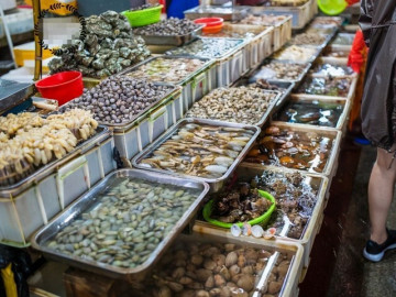 Khi mua hải sản, cảnh giác với 4 loại chiêu trò này, người bán hàng nói: Bạn thực sự là chuyên gia!