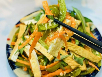 Gỏi rau tiến vua đậu phụ chay vừa ngon lại thanh mát, ăn nhiều chẳng sợ béo