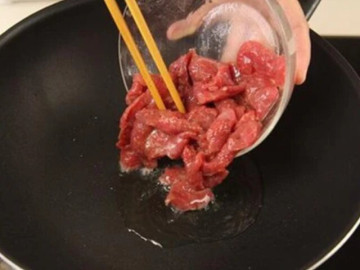 Xào thịt bò bị dai nhách hóa ra là thiếu 3 bước này, cứ làm đúng miếng nào cũng mềm ngon ngọt, ai ăn cũng phải khen