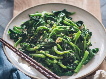 Loại cây tưởng trồng chỉ để lấy hạt hóa ra ngọn ăn rất ngon, dưỡng gan, thải độc, gặp thì mua ngay kẻo phí