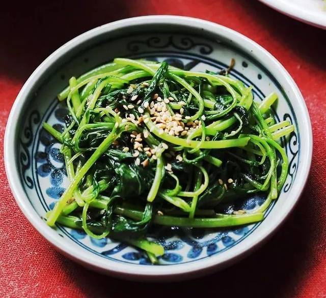 Xào rau, thêm vài giọt này, rau sẽ tươi xanh, giòn ngon thơm hơn ngoài hàng - 4