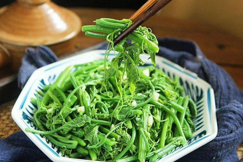 Xào rau, thêm vài giọt này, rau sẽ tươi xanh, giòn ngon thơm hơn ngoài hàng - 3
