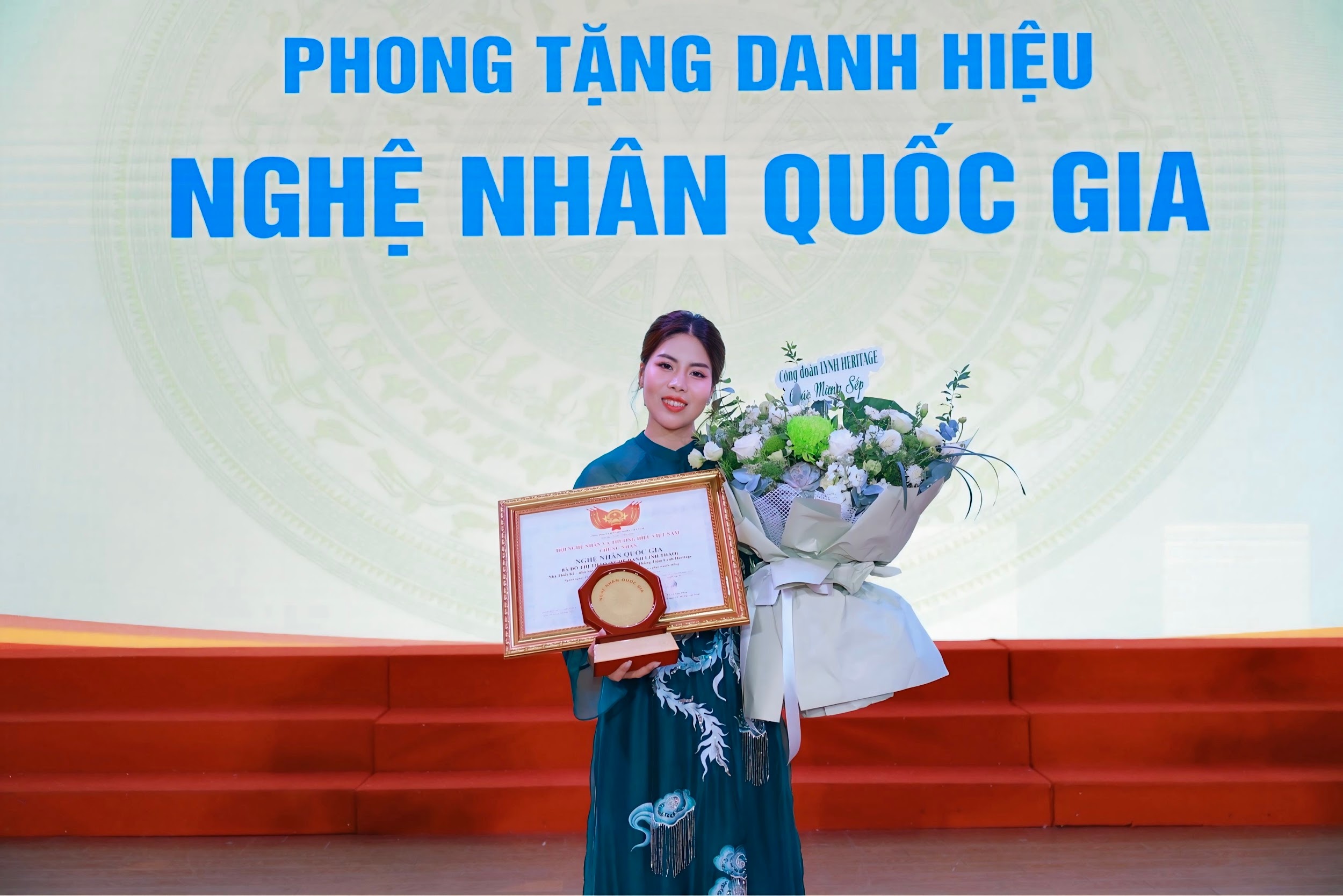 Ntk linh thảo - nghệ nhân quốc gia người mở lối mới cho trang phục văn hoá tín ngưỡng việt - 6