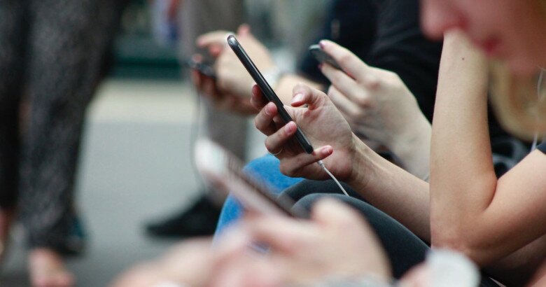 7 kiểu bài người khôn ngoan không đăng trên mạng xã hội, kẻ dại lại vẫn thường làm - 2