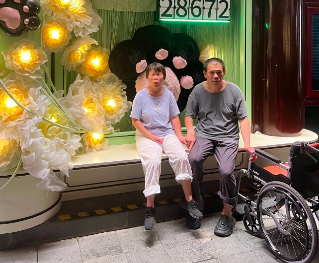 Chàng trai 29 tuổi quỳ lạy cha mẹ trong quán lẩu, chuyện đời cảm động phía sau gây sốt MXH - 3