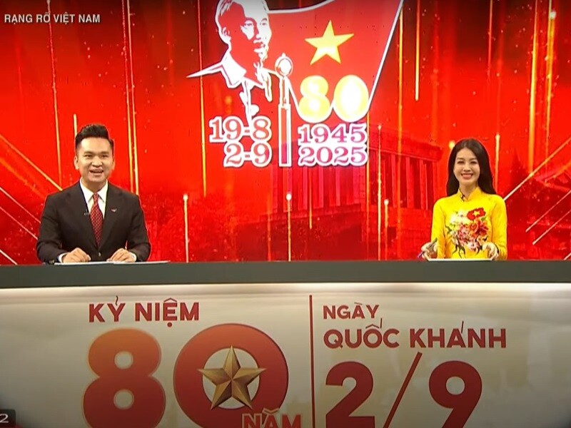 Ngoài những MC tham gia tổ thuyết minh hay diễu hành tại Đại lễ A80 thì bộ đôi MC dẫn truyền hình trực tiếp trên VTV là MC Hạnh Phúc và MC Hồng Nhung cũng nhận được nhiều sự chú ý và yêu mến của khán giả.
