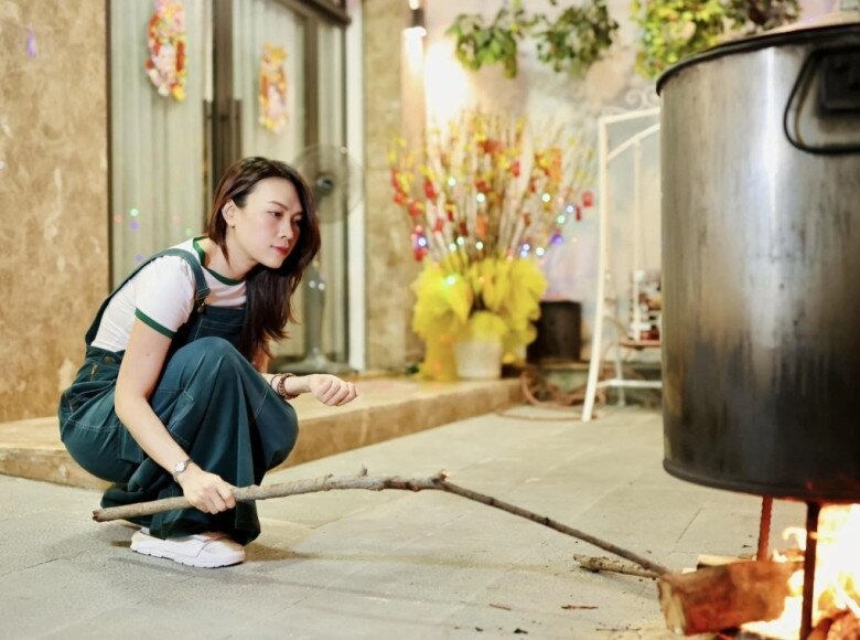 Mỗi dịp về nhà sum họp, Mỹ Tâm vẫn thường khoe những hình ảnh trong không gian sống của gia đình, đầy ấm cúng và mang nét truyền thống Việt Nam.