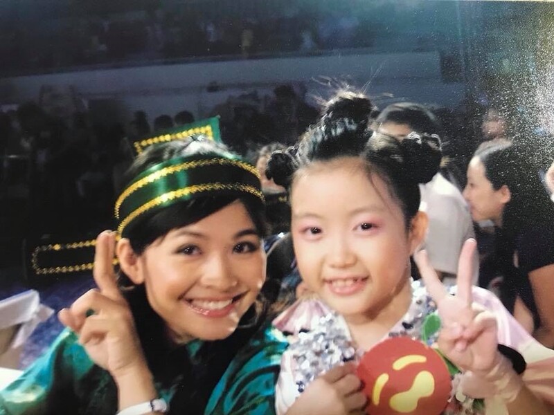 Khi ấy, nghệ sĩ Xuân Bắc, Châu Anh và các giám khảo, MC của chương trình đã rất khâm phục, thích thú với cô nàng dễ thương này.
