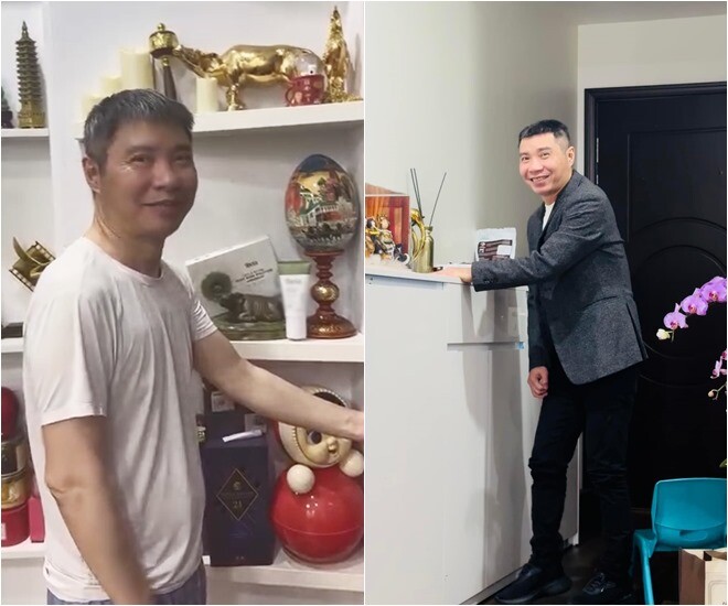 Góc kệ tường ở lối gần ban công được trang trí bằng nhiều vật phẩm nhỏ như tượng trang trí, nến thơm, hộp quà và các đồ lưu niệm. Lối đi vào nhà có tủ giày trắng, phía trên bày biện vài món đồ decor.