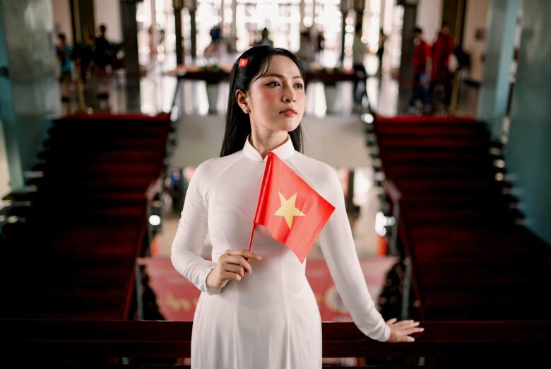 Nữ ca sĩ xinh đẹp vẫn độc thân.