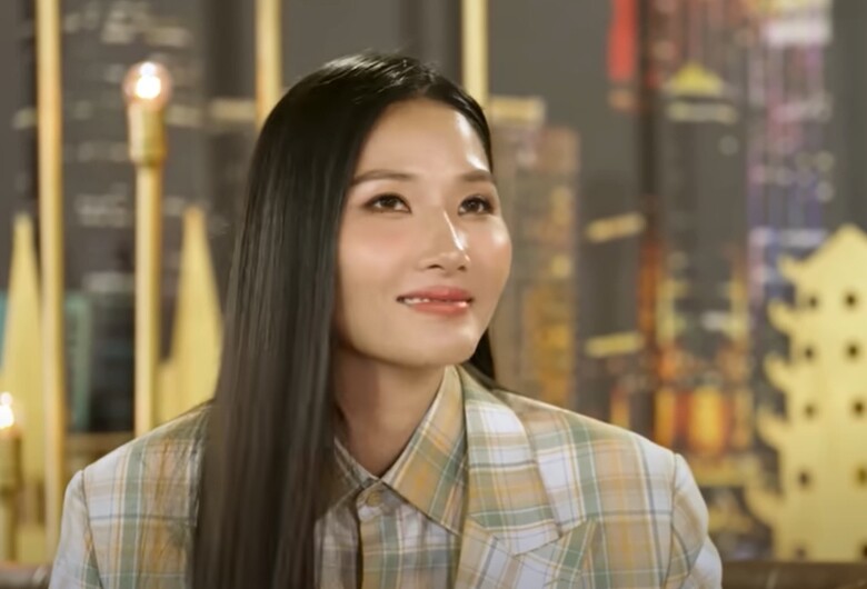 Hoàng Thùy trong talkshow mới đây.