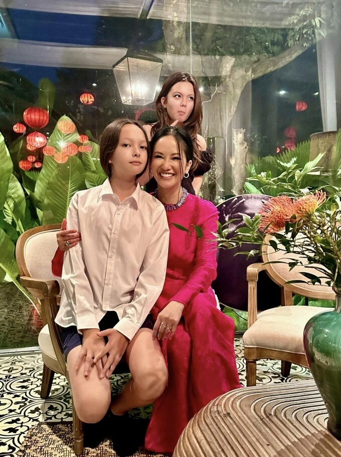 Diva Hồng Nhung nhờ NSND Xuân Bắc giúp một việc sau ca mổ, bị 2 con nói amp;#34;lùn thế vẫn nổi tiếngamp;#34; - 2