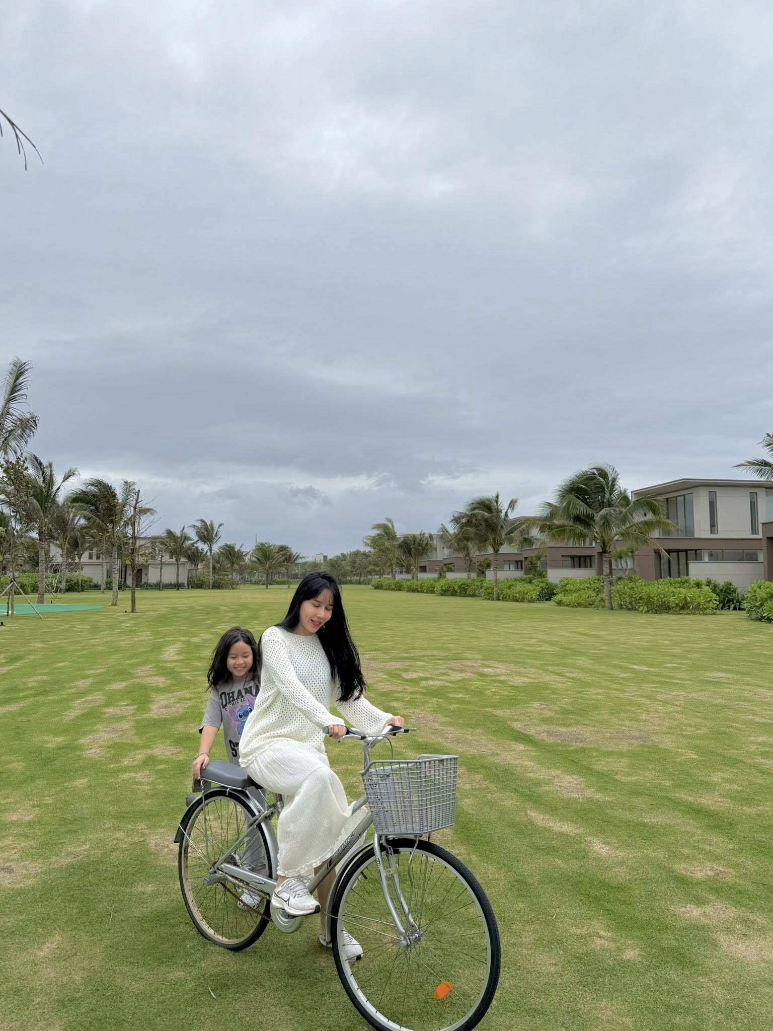 Nữ ca sĩ từng mong muốn từ bỏ mạng xã hội như nhạc sĩ Đức Huy.