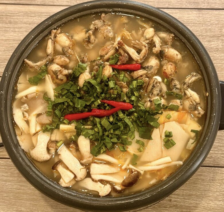 Mẹ Quang phim Mưa Đỏ ngoài đời giỏi nấu ăn, làm cả nồi đồ kho nhưng con trai ruột nói câu không ngờ - 7
