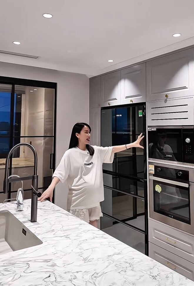 Ngôi nhà 9 tầng như amp;#34;cung điệnamp;#34; của MC VTV vừa sinh con cho chồng Tiến sĩ nhưng phòng giúp việc gây tranh cãi - 8