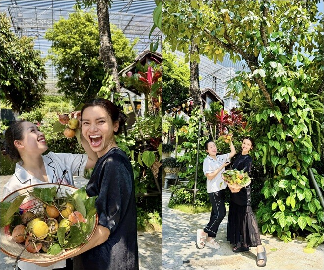 NSND Phạm Phương Thảo cười vui sướng khi được trở về nhà, hái trái chín trong vườn. Bạn bè dí dỏm trêu rằng địa chỉ được mùa là có thật. Cô đồng tình và tâm sự rằng: Có vườn là mê quả lắm.