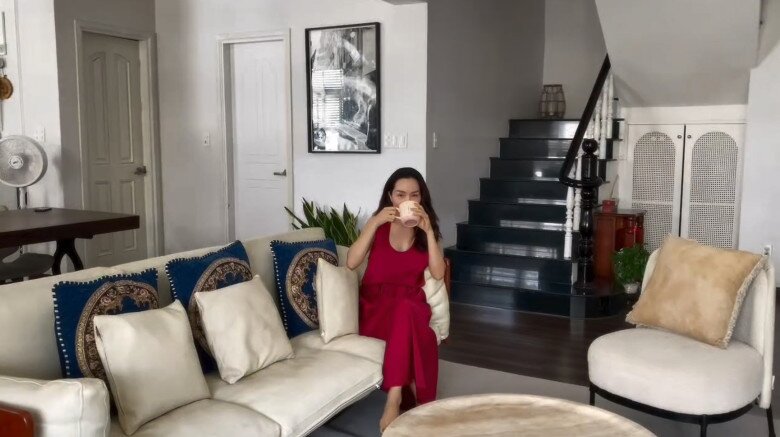 Cựu siêu mẫu Đoàn Thanh Thảo thẳng thắn chia sẻ rằng, cách đây 4 năm, cô từng là người phản đối kịch liệt việc chuyển ra khỏi khu trung tâm để về vùng ven sinh sống.