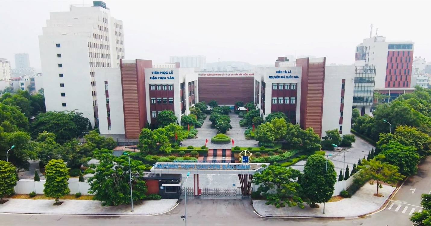 Ngôi trường được đầu tư xây dựng hệ thống cơ sở vật chất hiện đại thứ 2 Đông Nam Á