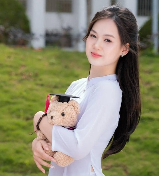 Thủ khoa khối A00 Nguyễn Lê Hiền Mai