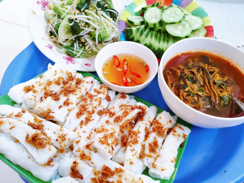 Bạn có thể ăn bánh mướt với súp lươn