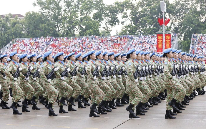 Khoảnh khắc hùng tráng trên phố phường Hà Nội ngày tổng duyệt A80 