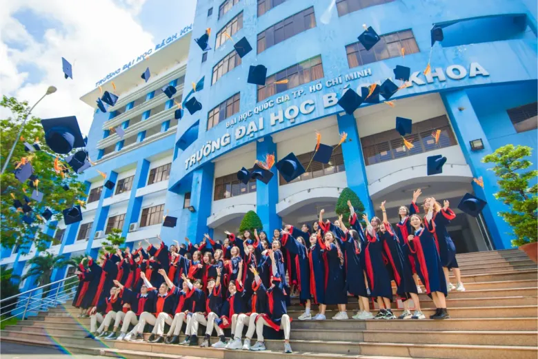 Đại học Bách khoa (ĐHQG TP.HCM) tạo nhiều cơ hội cho sinh viên có việc làm sau khi tốt nghiệp