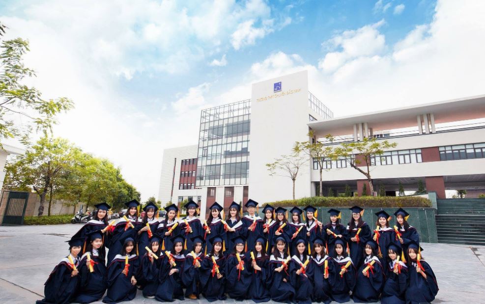 Nhiều cựu học sinh của trường là thủ khoa đầu vào, đầu ra của các trường Đại học lớn