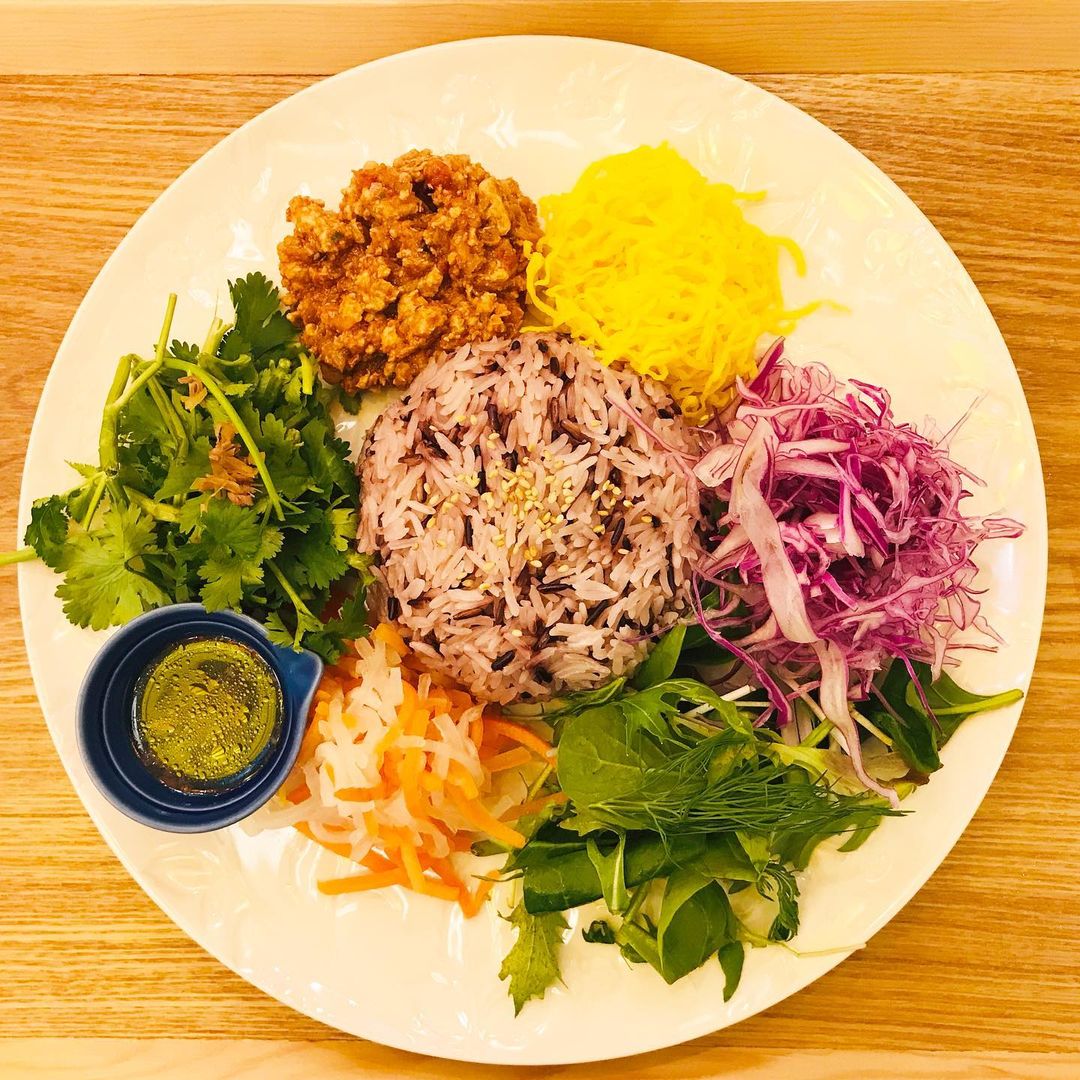 Cơm âm phủ giống như cơm trộn