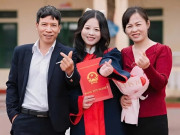 Tin tức - Nữ thủ khoa khối A00 đặt mục tiêu vào ĐH Ngoại thương: Em hi vọng sau này có thể san sẻ gánh nặng kinh tế với bố mẹ