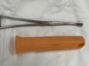 Sức khỏe - Cấp cứu vì tự nhét cán lau nhà 15 cm vào hậu môn