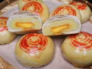 Lifestyle - Người miền Tây có một loại bánh đặc biệt thành đặc sản mỗi dịp Tết Trung thu, cách chế biến cầu kỳ, tín đồ sầu riêng thích mê