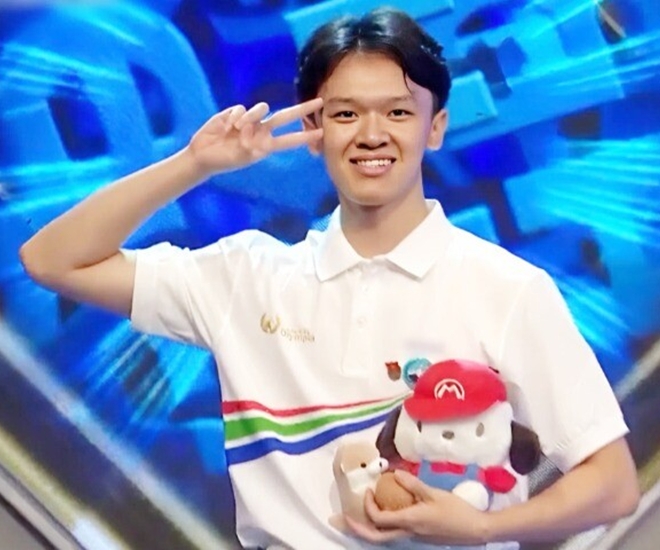 Đoàn Thanh Tùng trở thành niềm tự hào của trường THPT chuyên Lê Quý Đôn tại Đường lên đỉnh Olympia 2025